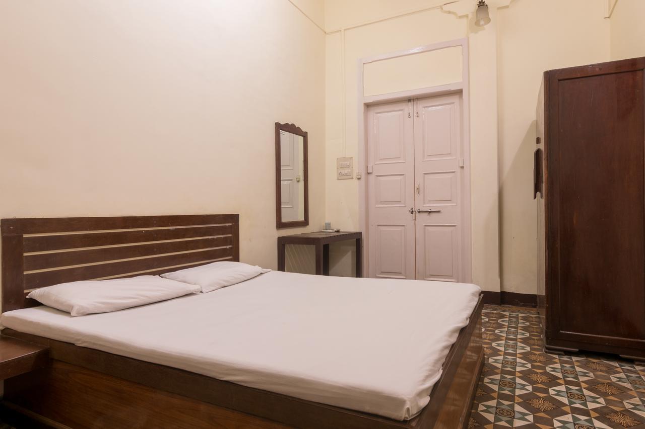 Bed And Breakfast At Colaba Mumbai Exterior foto